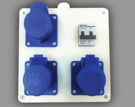 Tủ điện phân phối IP44 - 1 MCB 2P 32A + 3 ổ cắm 3P 16A PCE NDB313-232