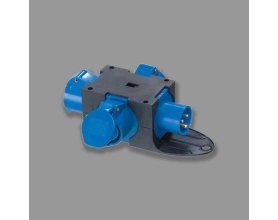 Ổ cắm chia 3 ngã không kín nước F9430401  3 ổ, 1 phích (dạng vuông)